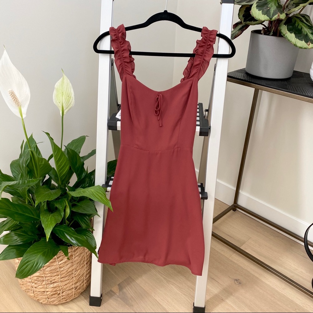 BNWT Aritzia Flirt Ruffle mini dress 00